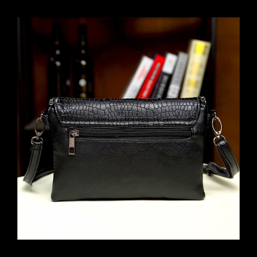 Handbag - Picture 2 of 2